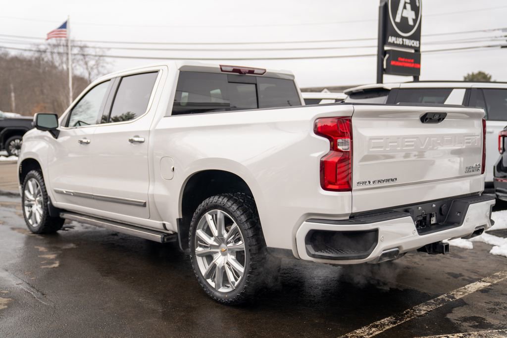 Used 2023 Chevrolet Silverado 1500 High Country w/ High Country Premium Package image 4
