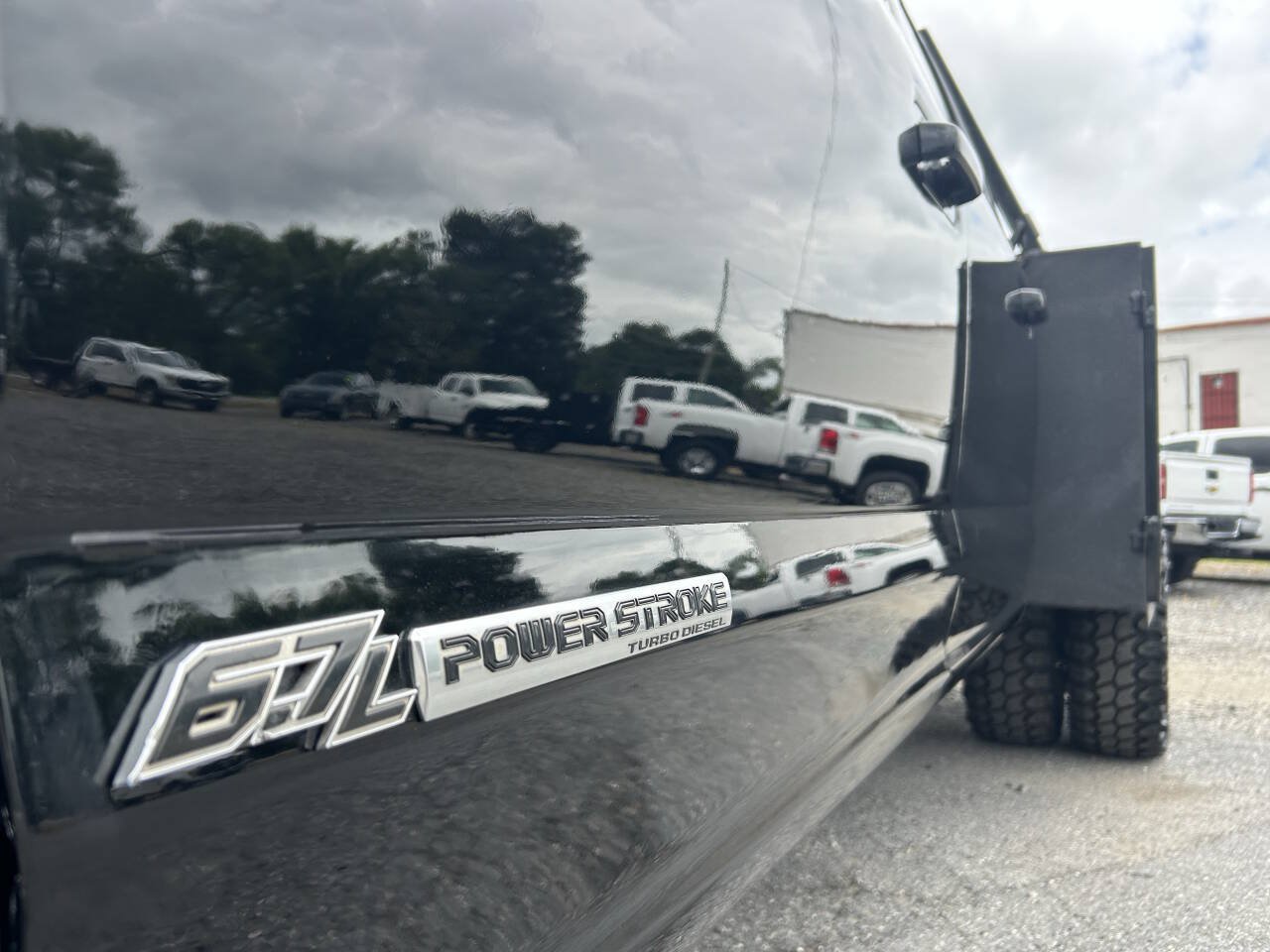 Used 2018 Ford F350 Lariat w/ FX4 Off-Road Package AWD/4WD image 15