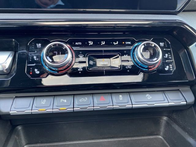 Used 2024 GMC Sierra 2500 AT4 w/ Technology Package image 31