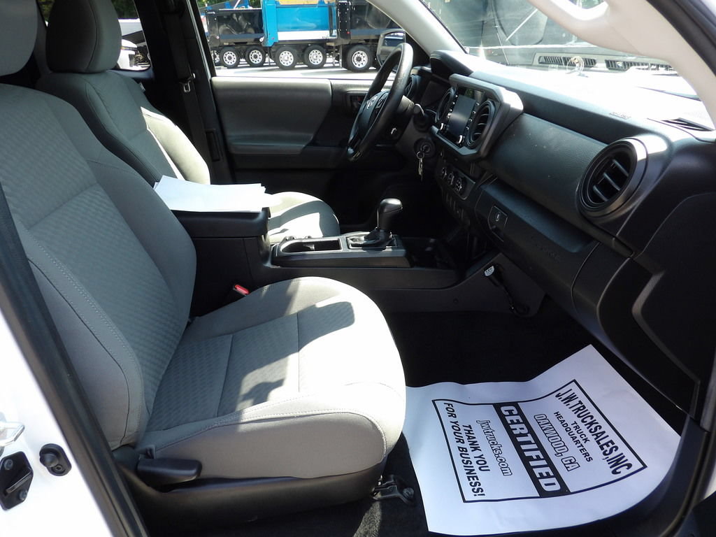 Used 2023 Toyota Tacoma SR RWD image 33