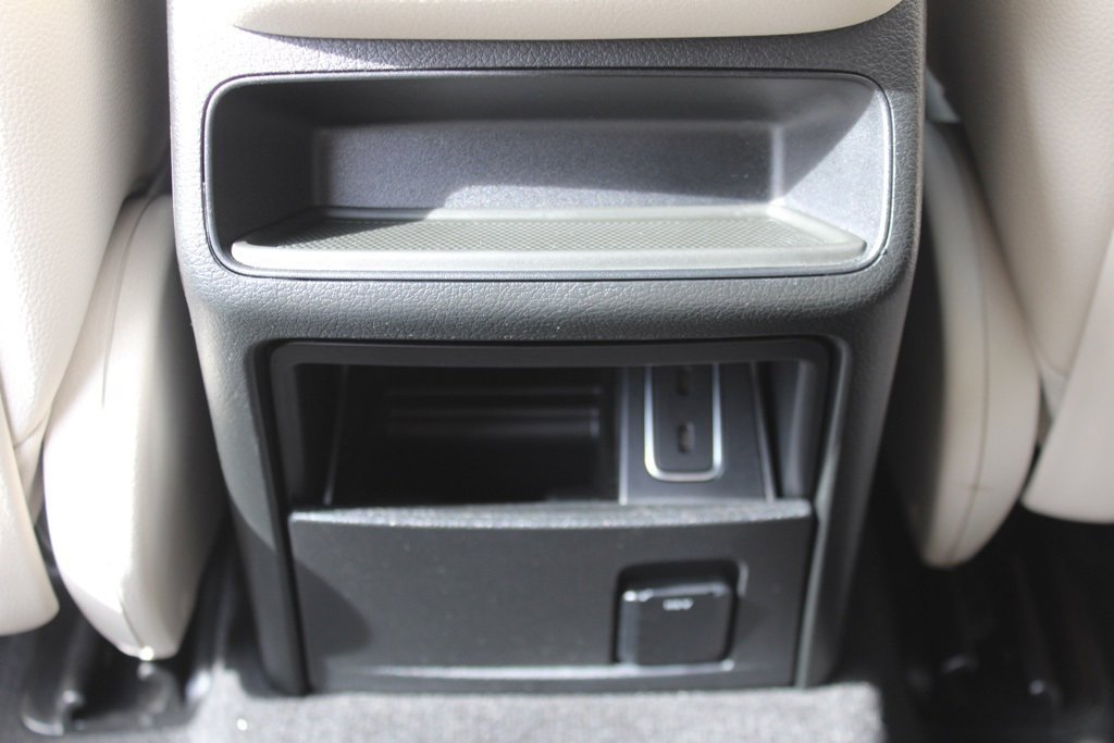 Used 2022 Mercedes-Benz GLE 450 4MATIC w/ AMG Line Exterior image 32