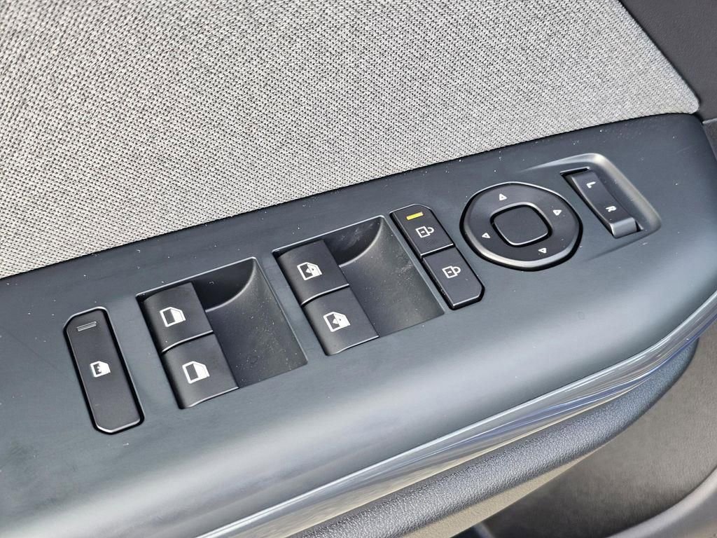 New 2025 Kia K4 EX image 16