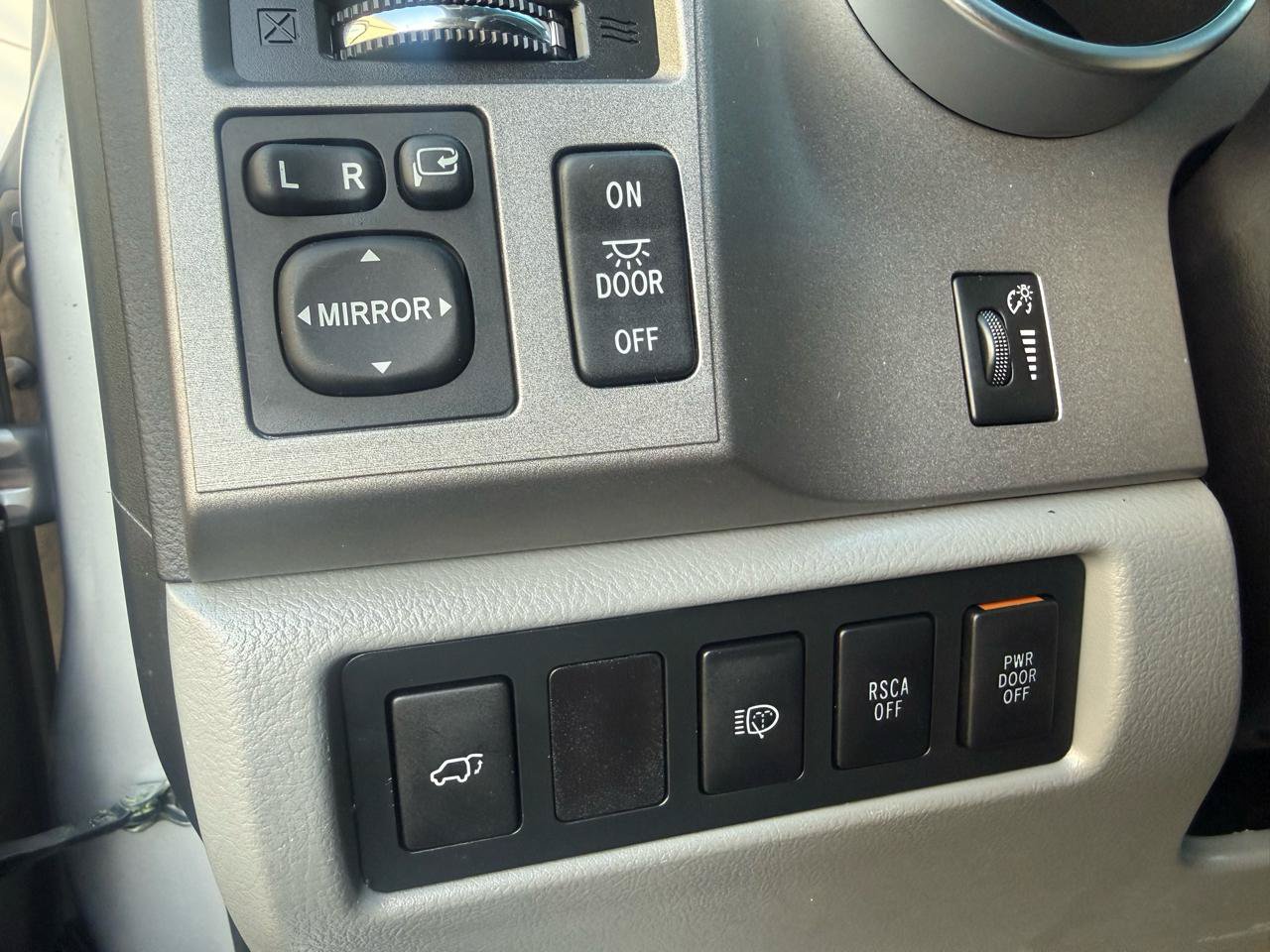 Used 2010 Toyota Sequoia Limited AWD/4WD image 46