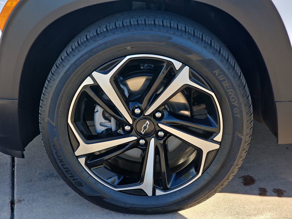 Used 2023 Chevrolet TrailBlazer RS w/ Convenience Package image 34