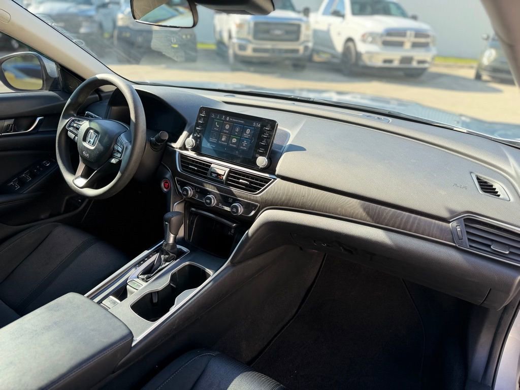 Used 2018 Honda Accord EX image 17