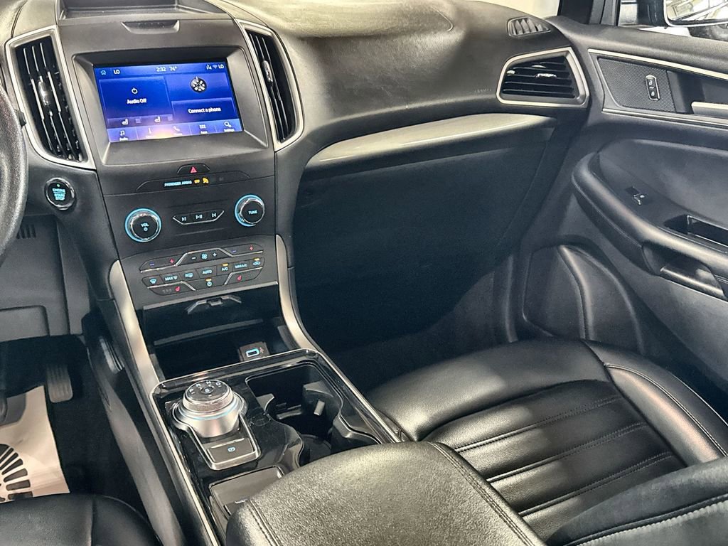 Used 2020 Ford Edge SEL image 26