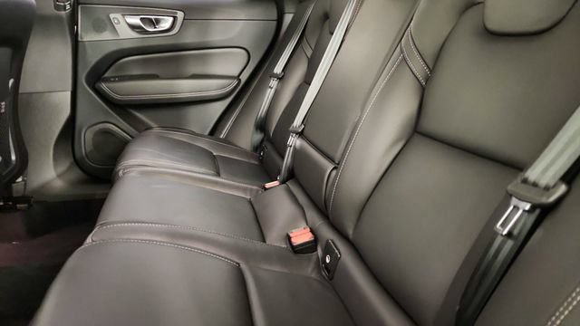 Used 2023 Volvo XC60 B5 Ultimate FWD image 28