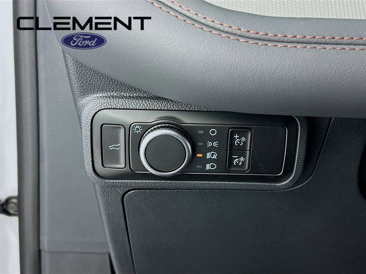 New 2026 Ford Explorer Active image 13