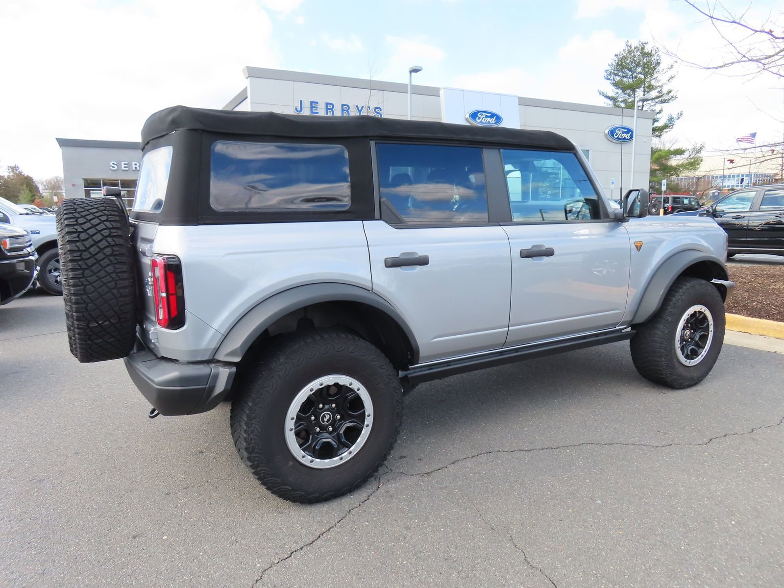 Certified 2022 Ford Bronco Badlands w/ Sasquatch Package image 5