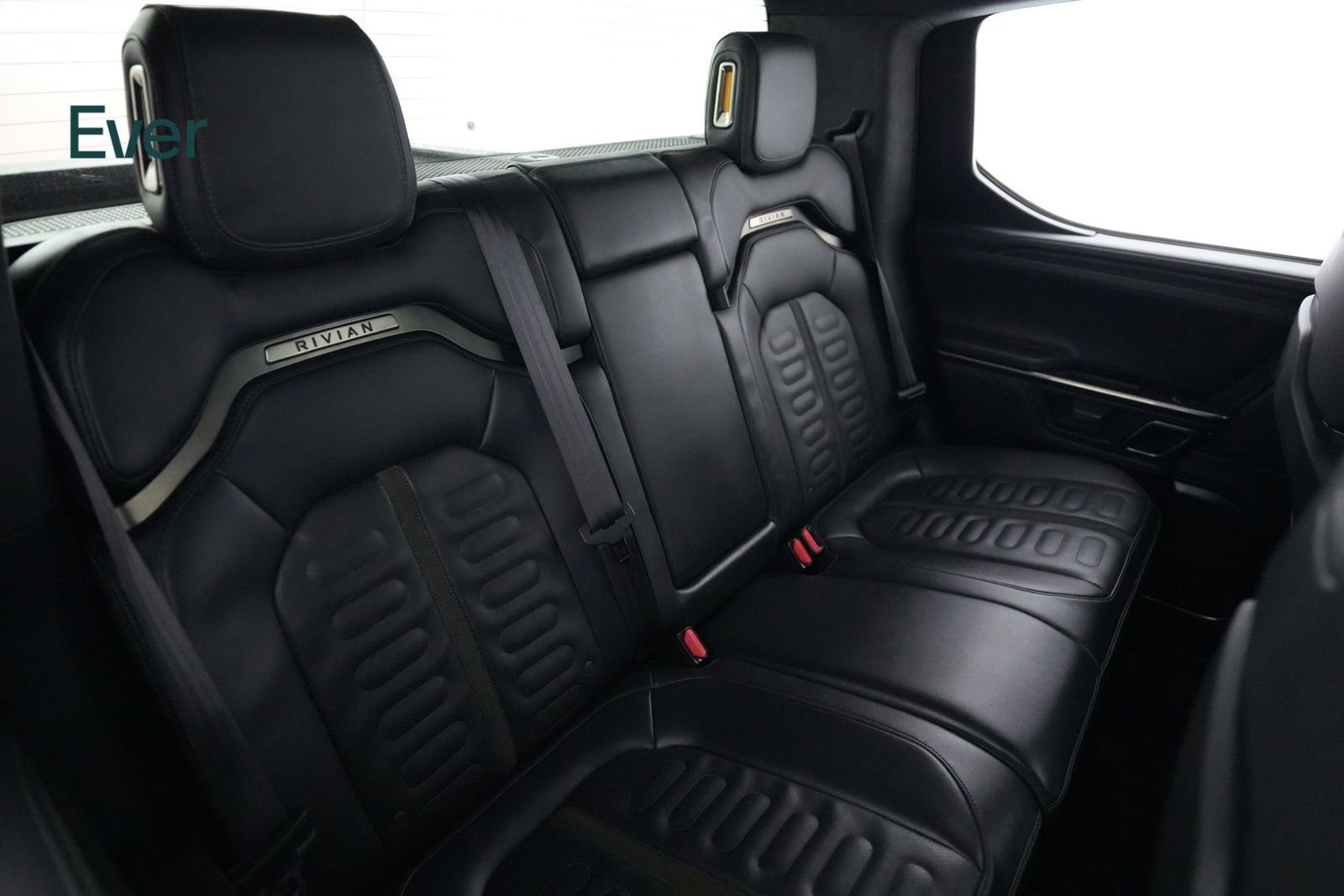 Used 2022 Rivian R1T Launch Edition image 5