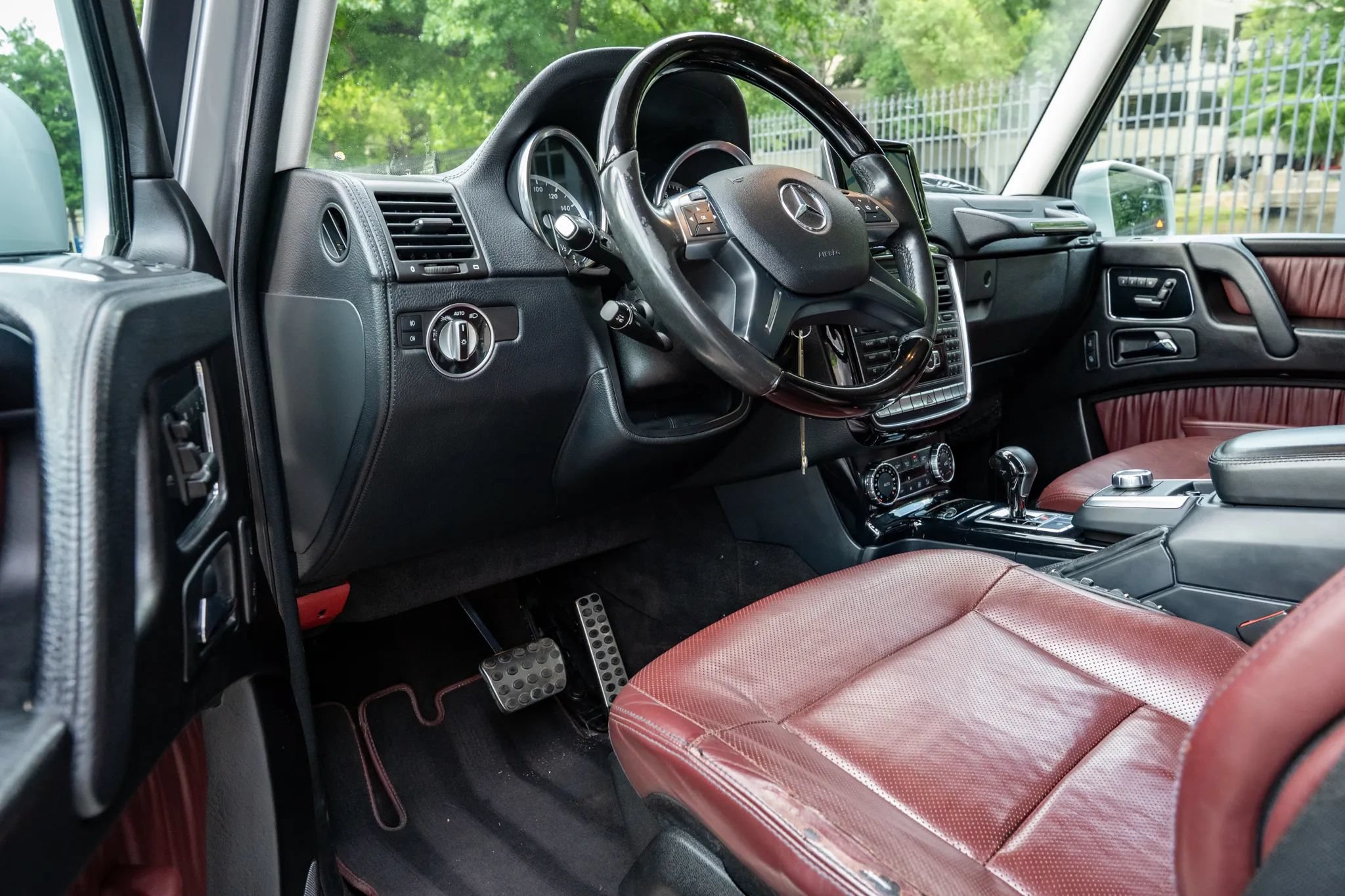 Used 2015 Mercedes-Benz G 550 image 10