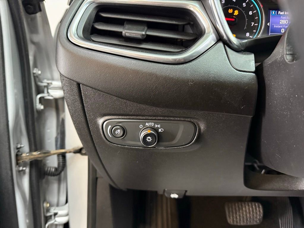 Used 2019 Chevrolet Equinox LT image 23