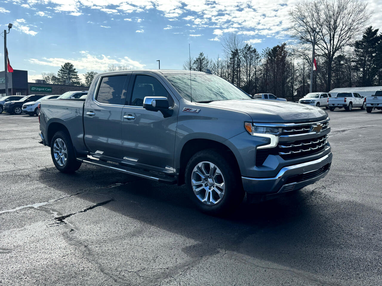 Used 2024 Chevrolet Silverado 1500 LTZ w/ LTZ Premium Package image 4
