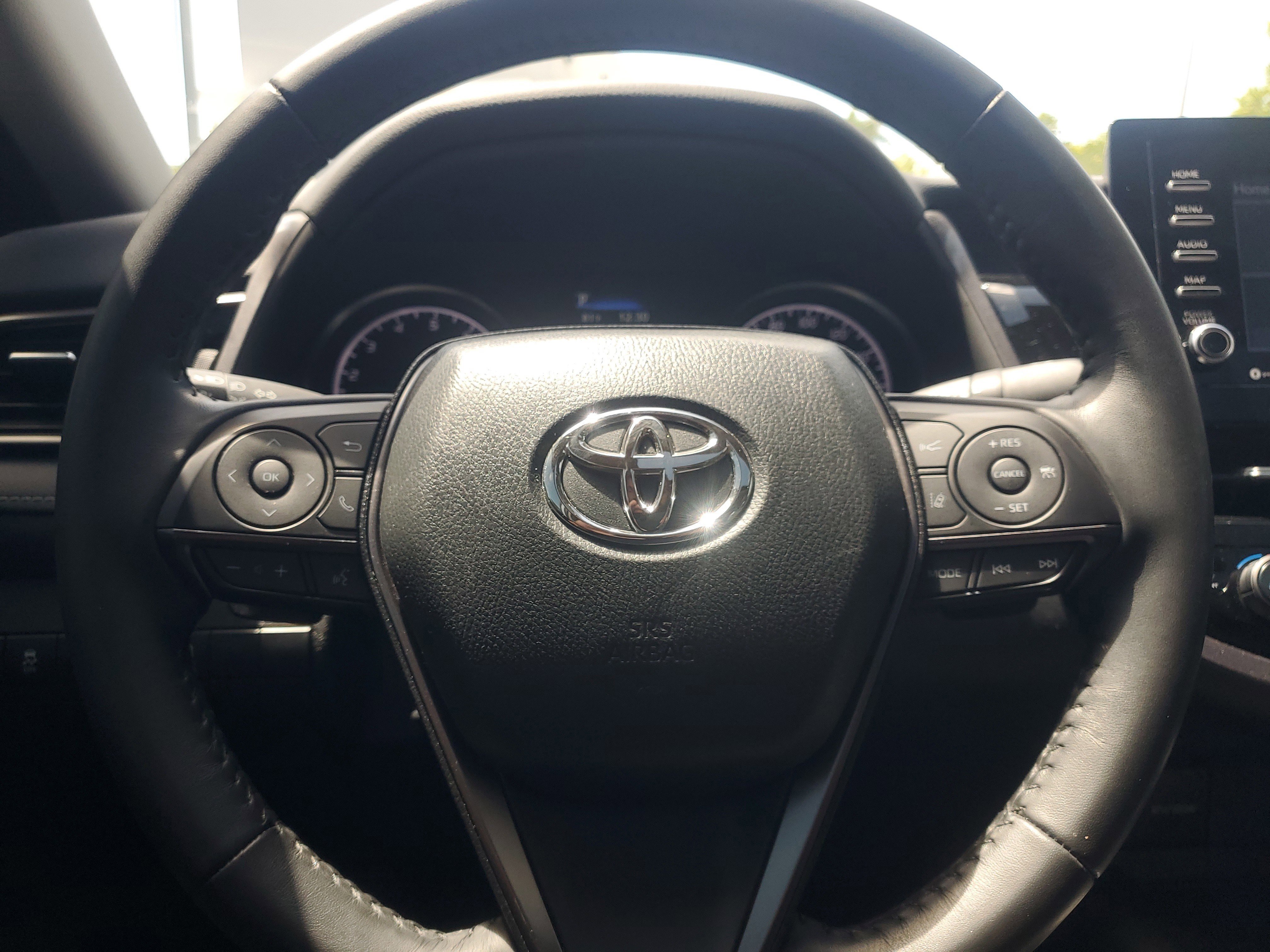 Used 2024 Toyota Camry SE w/ Convenience Package FWD image 20