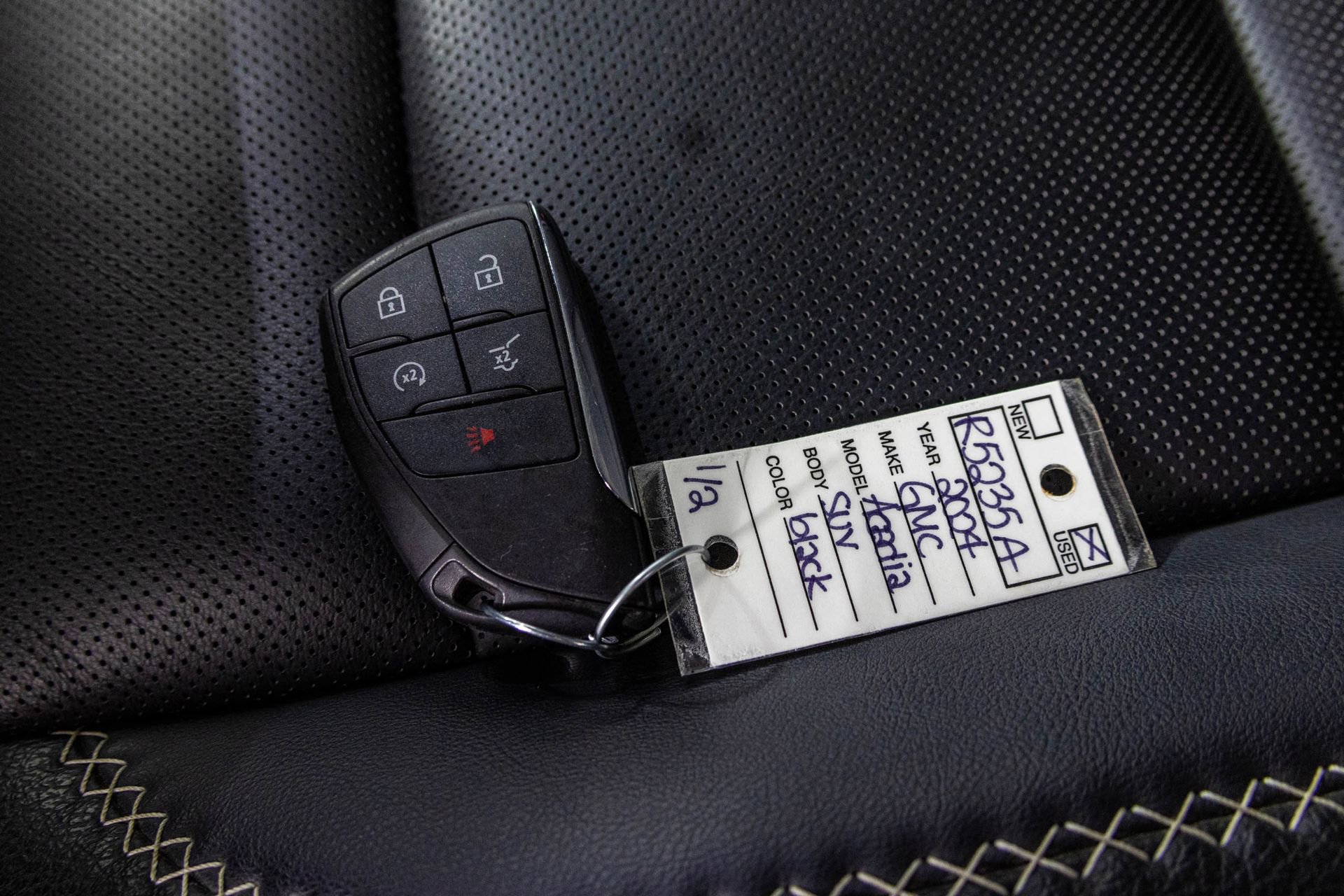 Used 2024 GMC Acadia Denali image 45