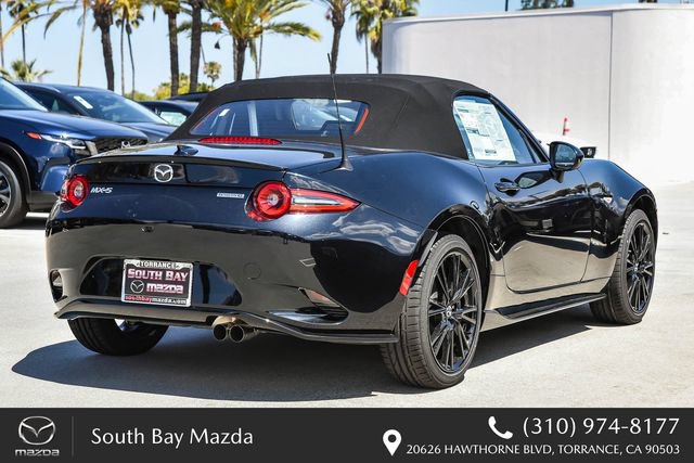 New 2026 MAZDA MX-5 Miata Club w/ Appearance Package RWD image 8