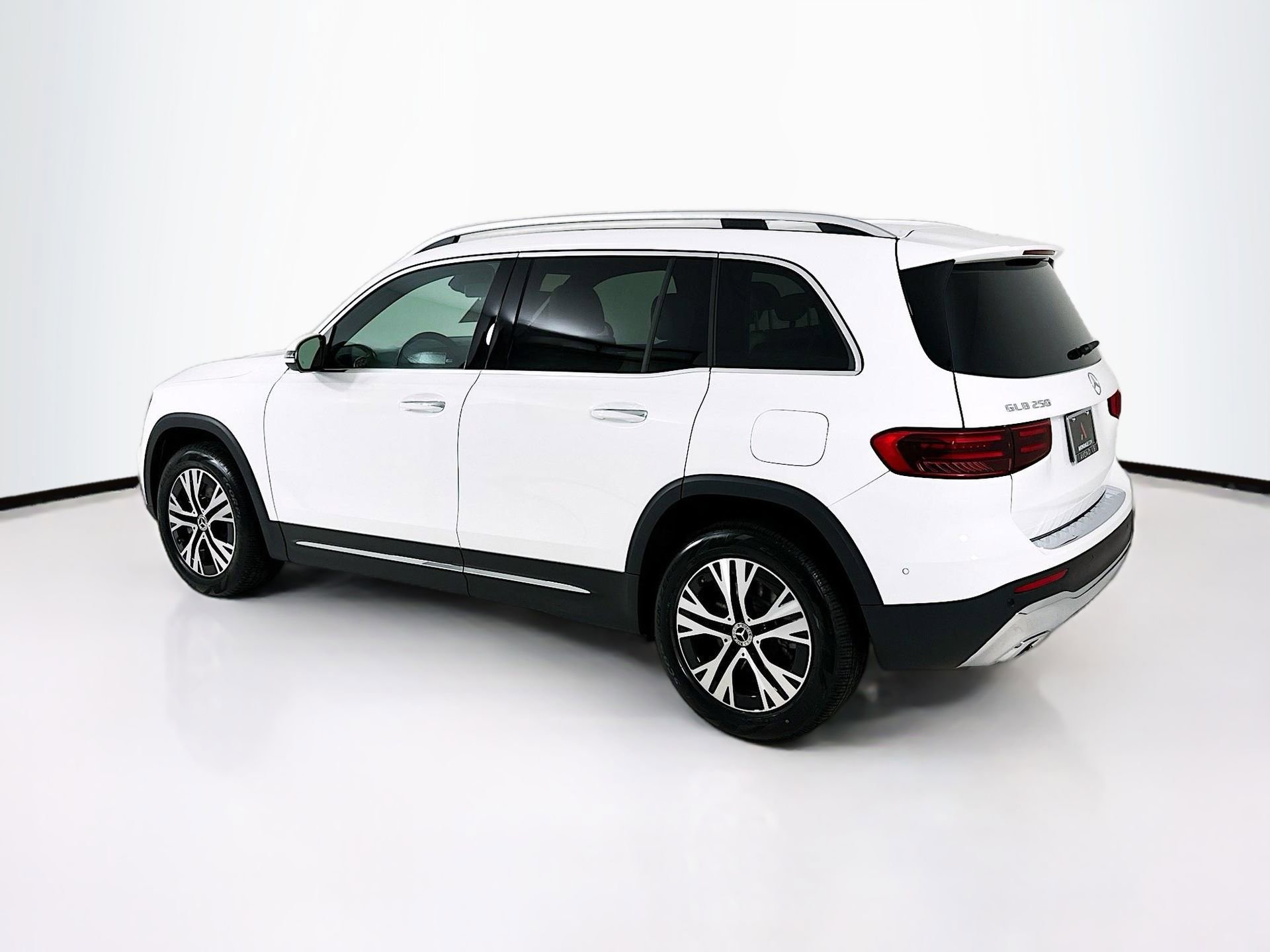 New 2026 Mercedes-Benz GLB 250 image 6