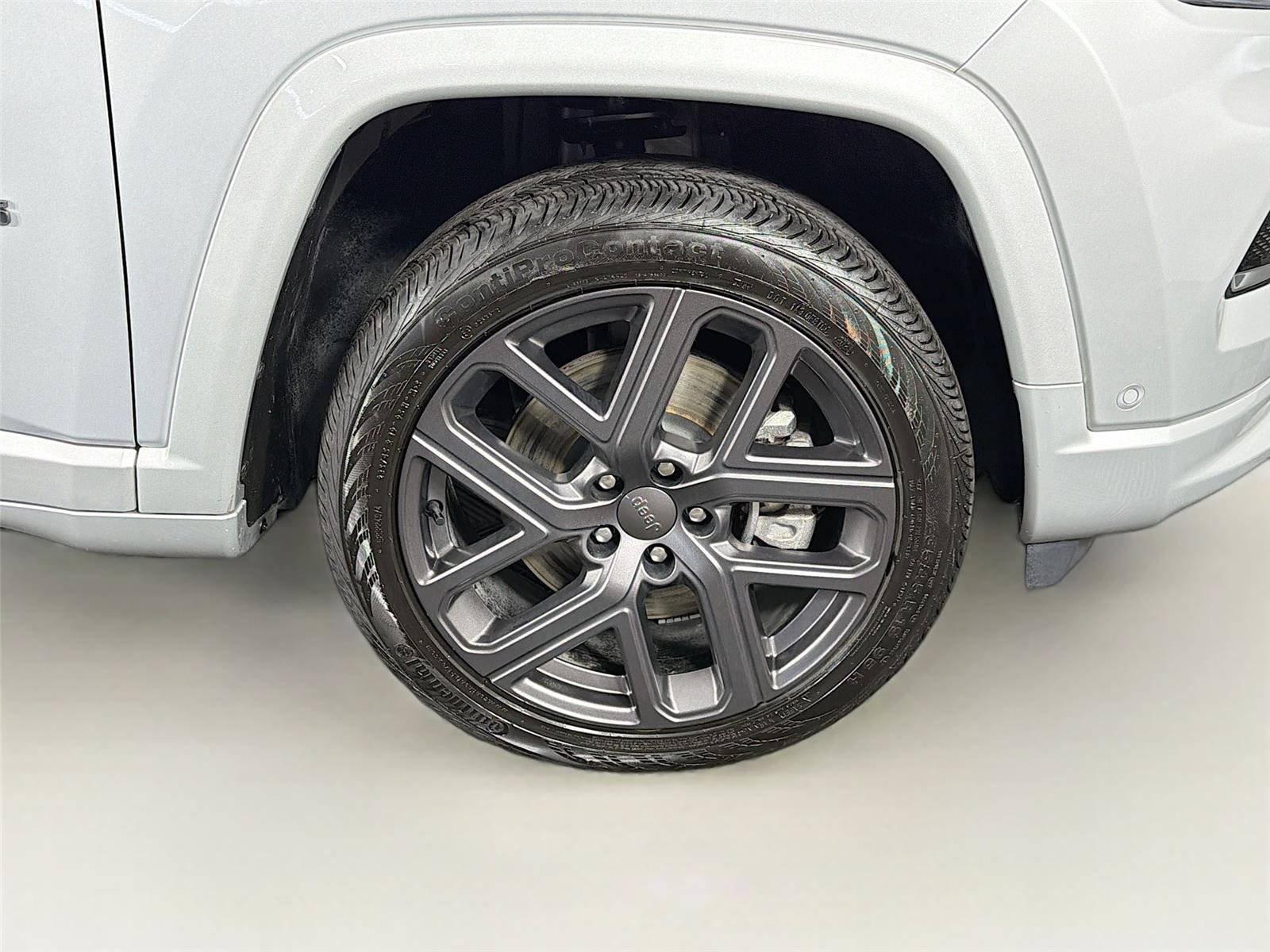 Used 2024 Jeep Compass Limited w/ Driver Assist Group I AWD/4WD image 36