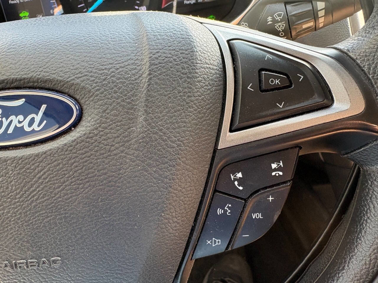 Used 2019 Ford Fusion SE image 19