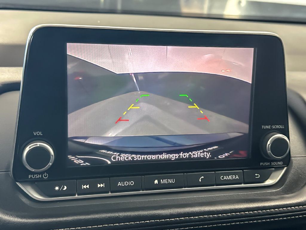 Used 2025 Nissan Rogue SV FWD image 18