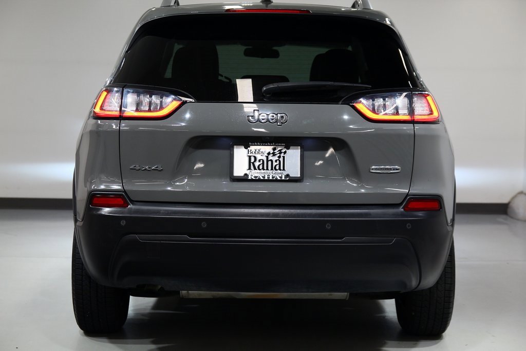 Used 2019 Jeep Cherokee Latitude Plus w/ Cold Weather Group image 12