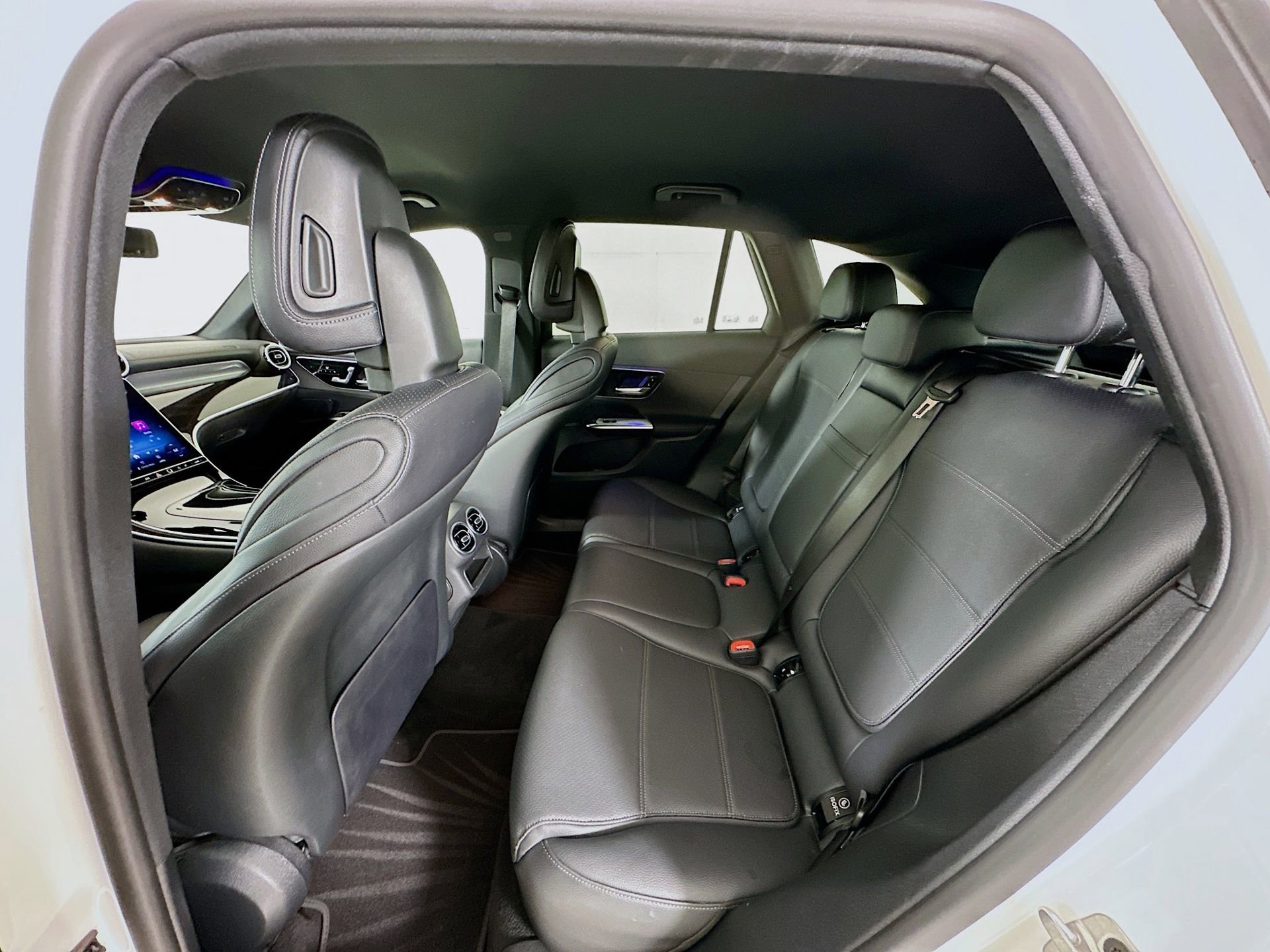 Certified 2025 Mercedes-Benz GLC 300 4MATIC image 25