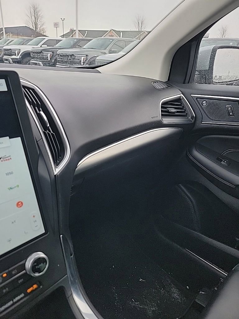 Used 2022 Ford Edge Titanium image 47