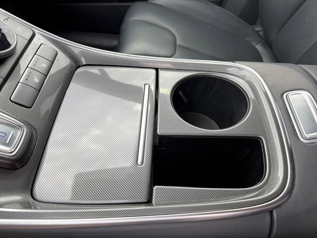 Used 2023 Hyundai Santa Fe SEL w/ Premium Package image 12