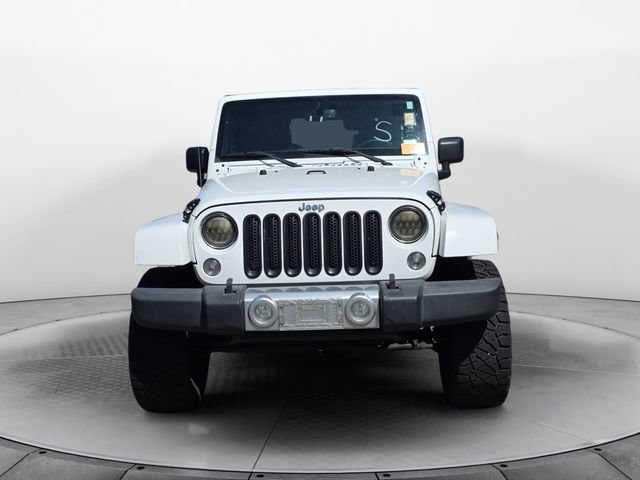 Used 2015 Jeep Wrangler Sahara w/ Connectivity Group AWD/4WD image 8