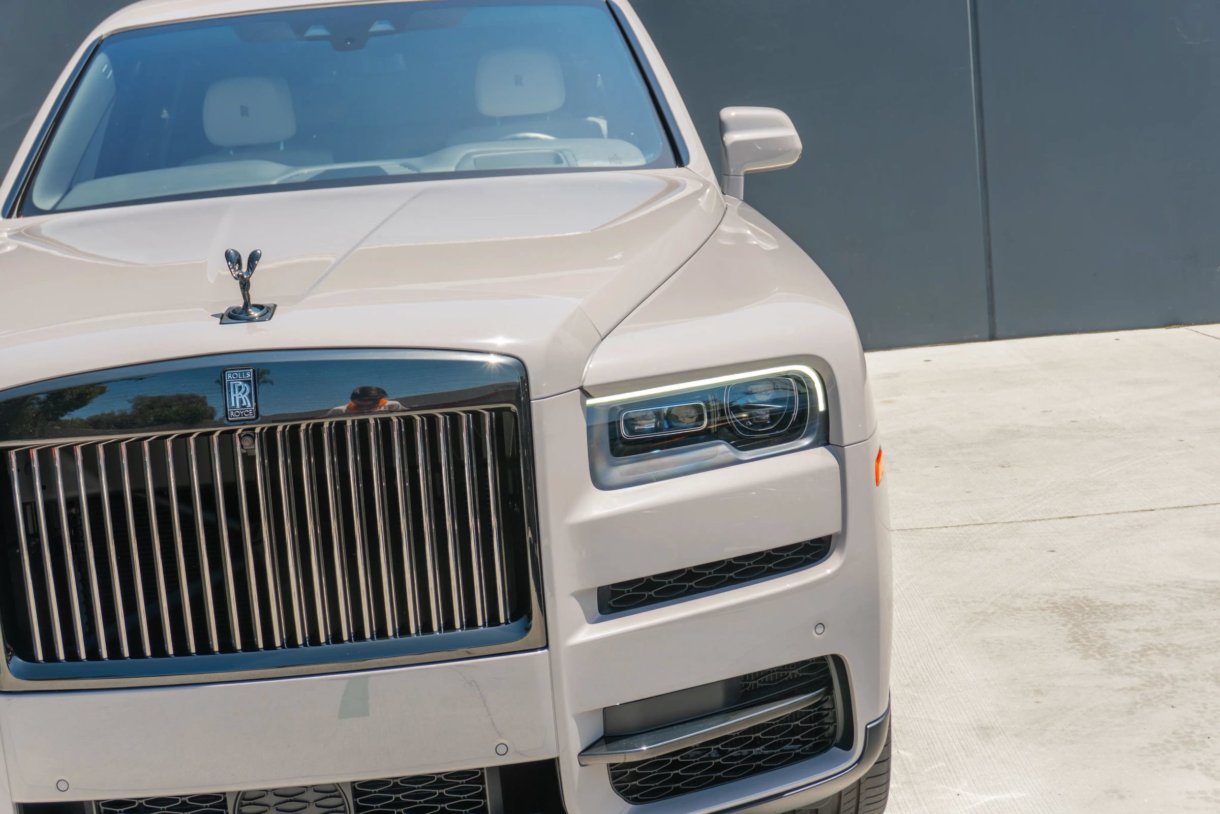 Used 2024 Rolls-Royce Cullinan Black Badge AWD/4WD image 28