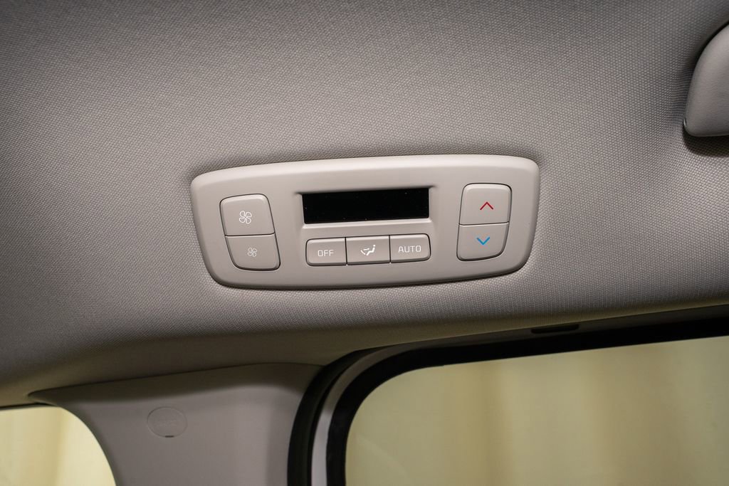 New 2026 Kia Carnival LX image 9