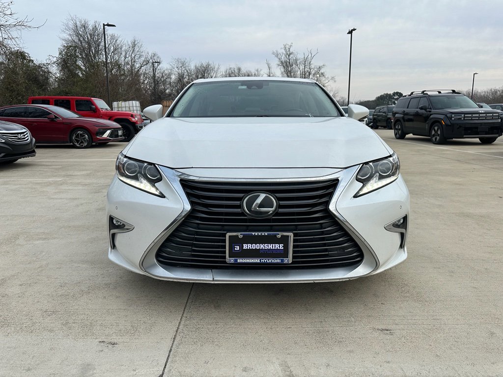 Used 2018 Lexus ES 350 w/ Luxury Package w/Wood Trim image 2