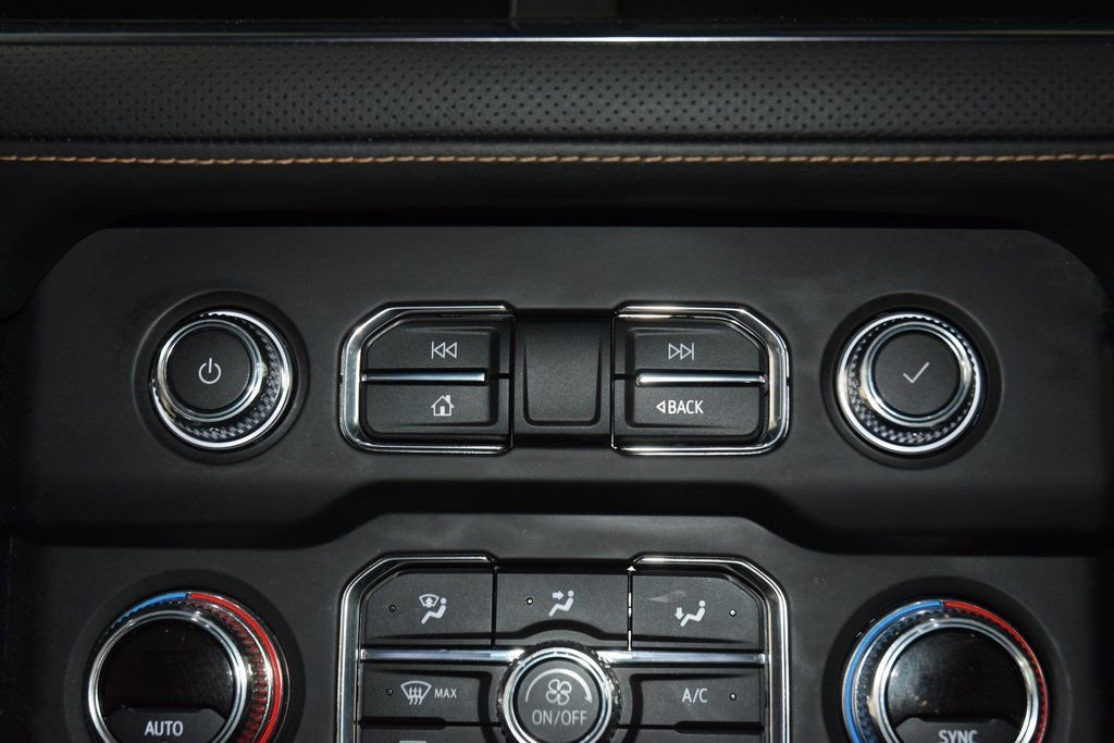 Used 2024 GMC Yukon AT4 w/ Technology Package AWD/4WD image 35