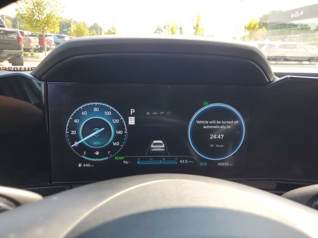 Used 2024 Hyundai Elantra Limited FWD image 30