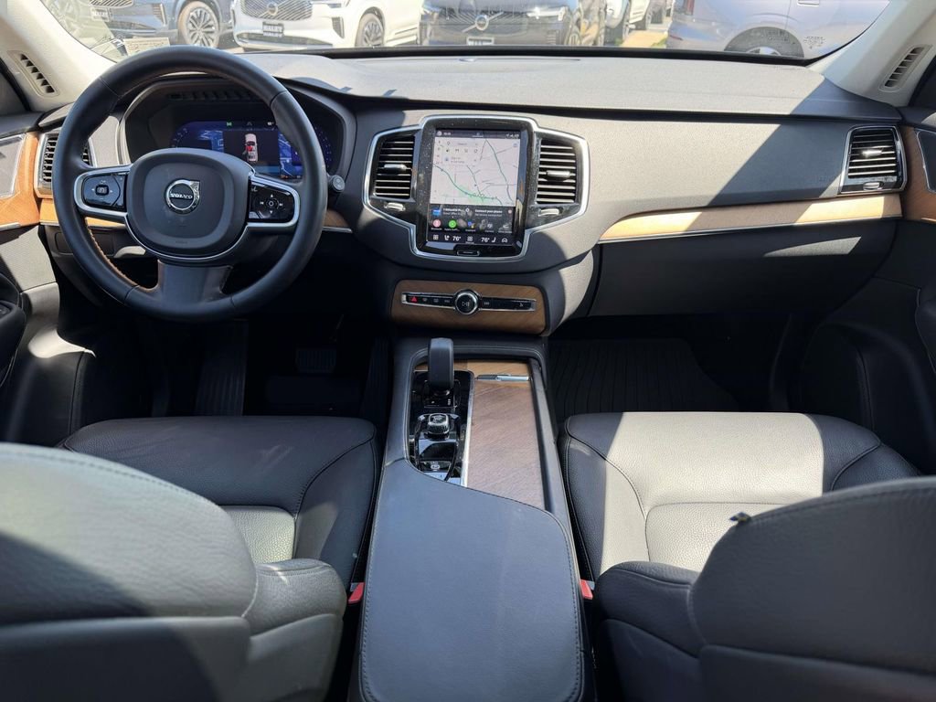 Used 2023 Volvo XC90 B6 Plus w/ Protection Package AWD/4WD image 2