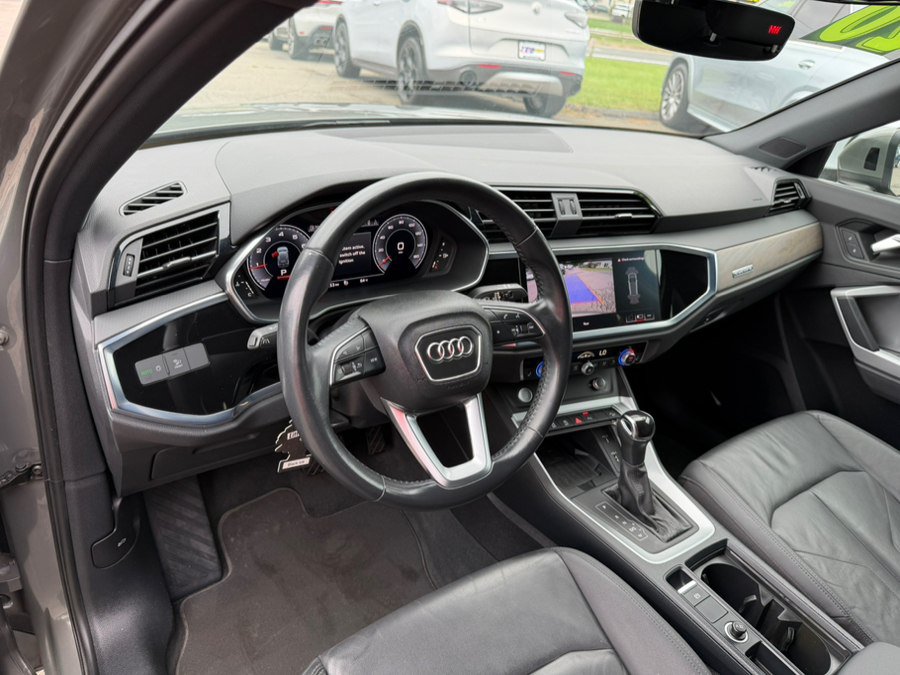 Used 2020 Audi Q3 2.0T Premium Plus w/ Premium Plus Package AWD/4WD image 16