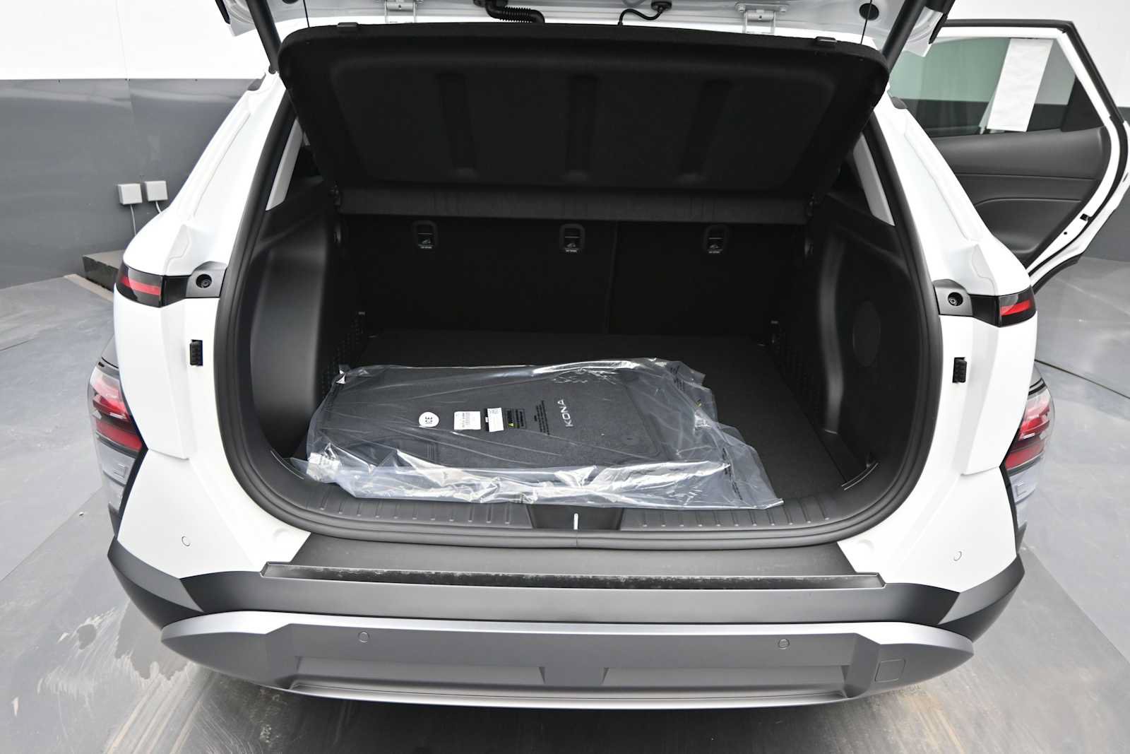 New 2026 Hyundai Kona Limited AWD/4WD image 12