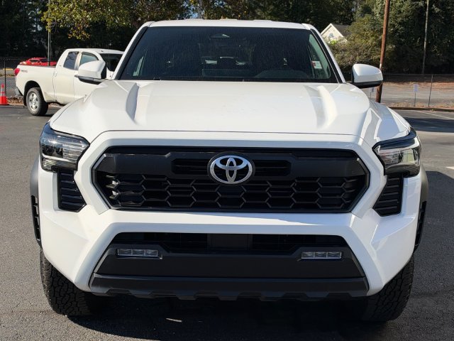Used 2024 Toyota Tacoma TRD Off-Road AWD/4WD image 9