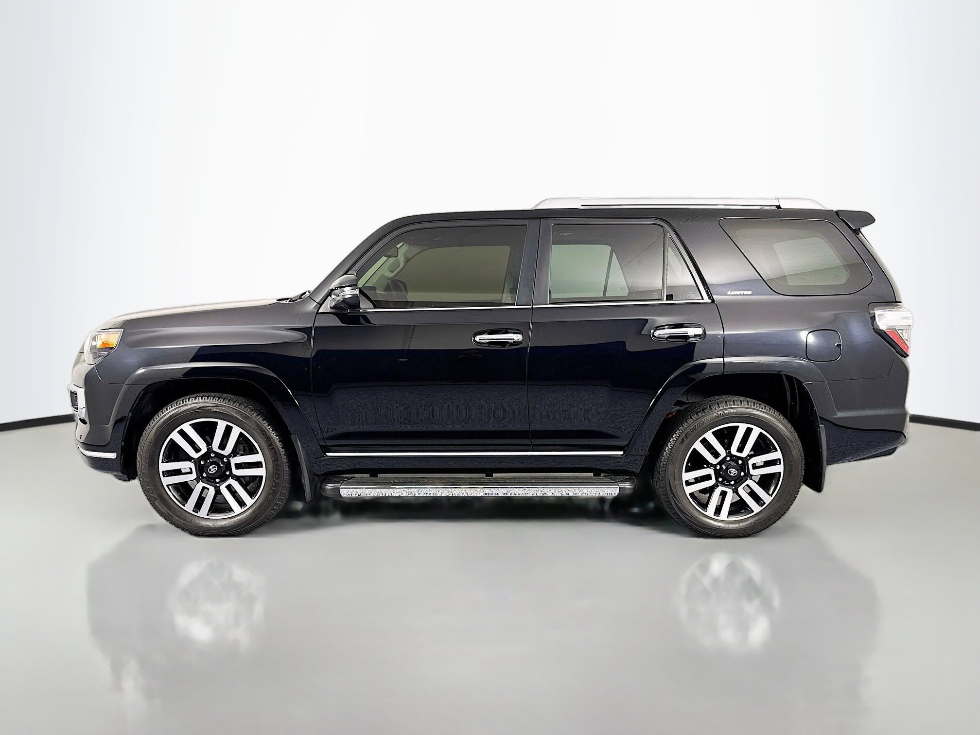 Used 2023 Toyota 4Runner Limited AWD/4WD image 8