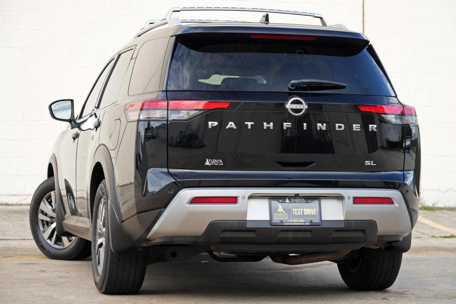Used 2022 Nissan Pathfinder SL FWD image 5