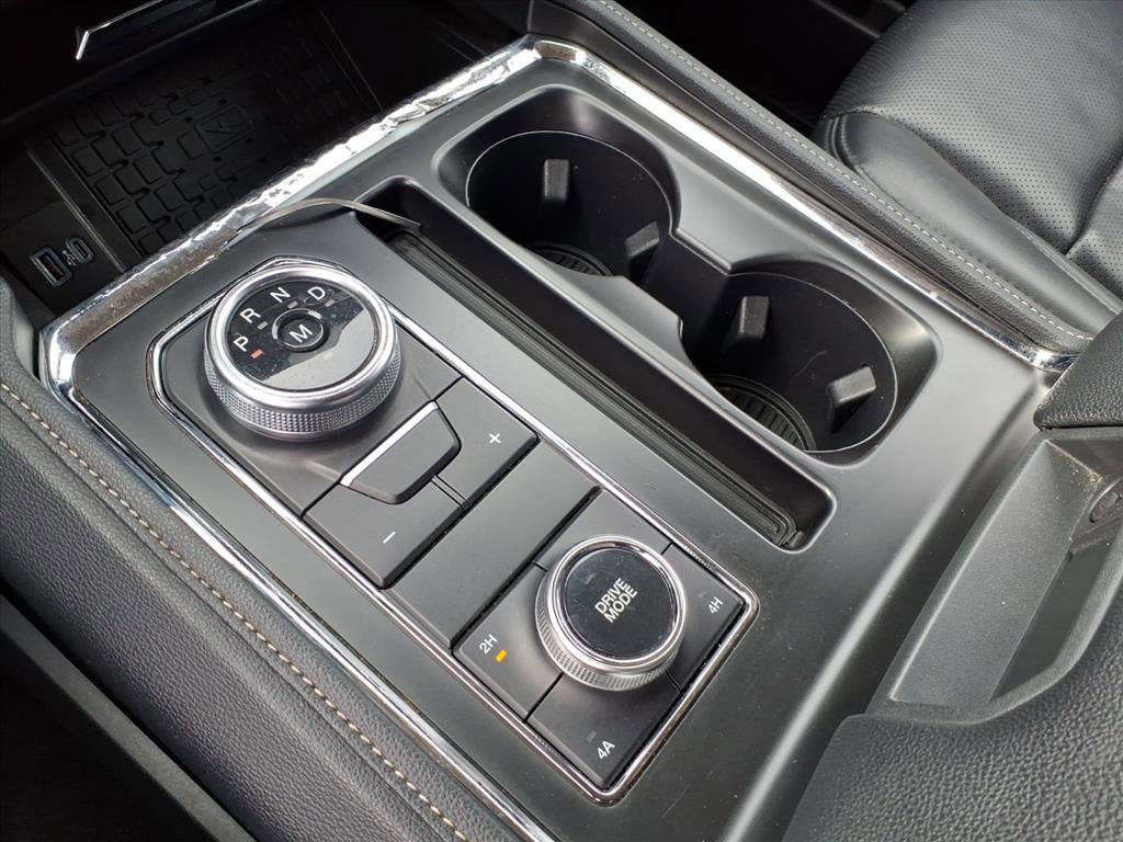 Used 2024 Ford Expedition XLT image 28