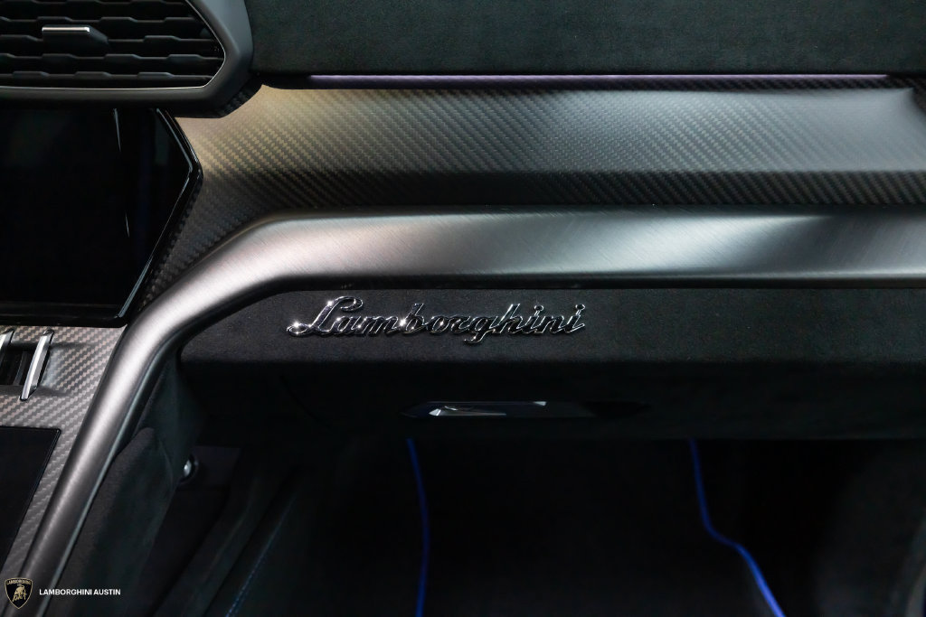 Used 2024 Lamborghini Urus Performante AWD/4WD image 45
