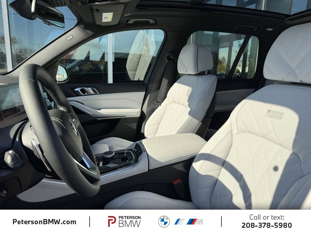 New 2026 BMW X5 xDrive50e image 17