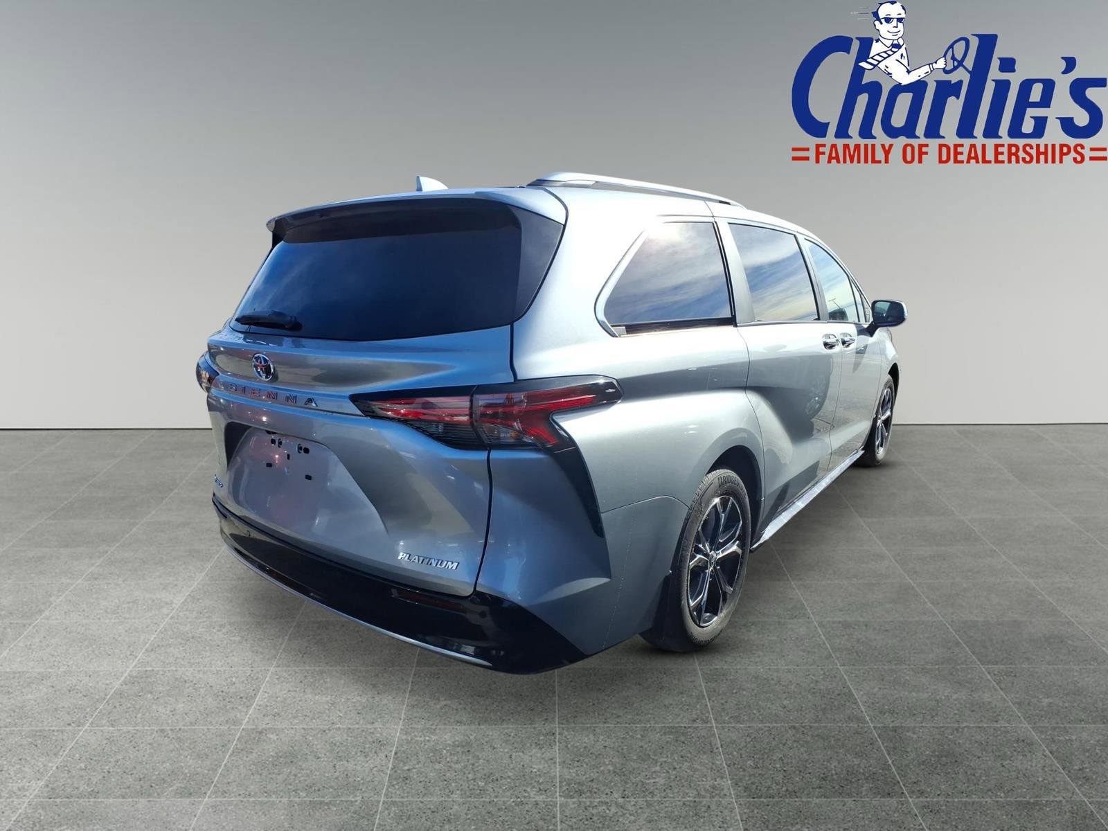 Certified 2025 Toyota Sienna Platinum AWD/4WD image 4