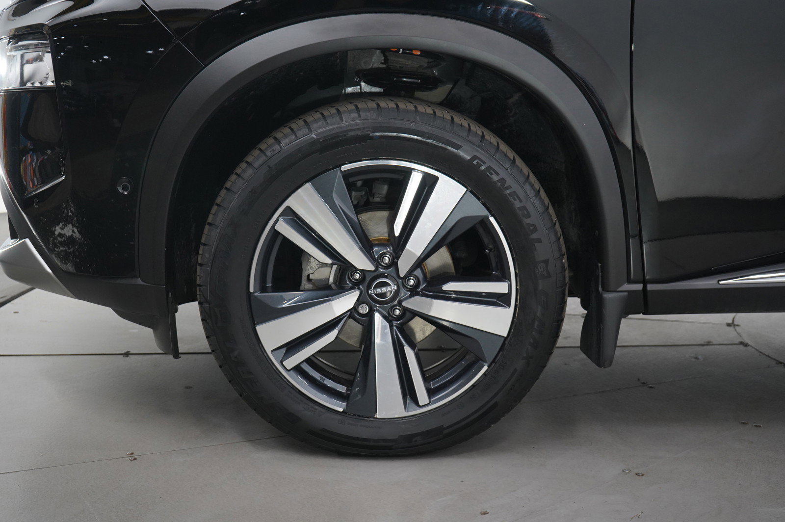 Used 2022 Nissan Rogue Platinum image 31