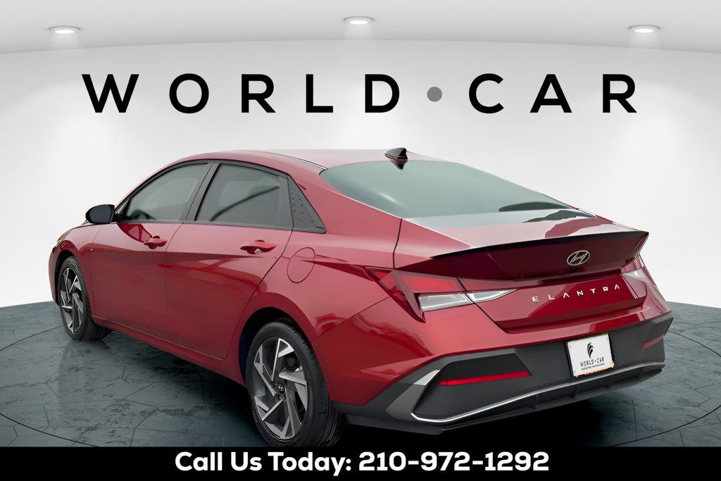 Certified 2025 Hyundai Elantra Sport image 5