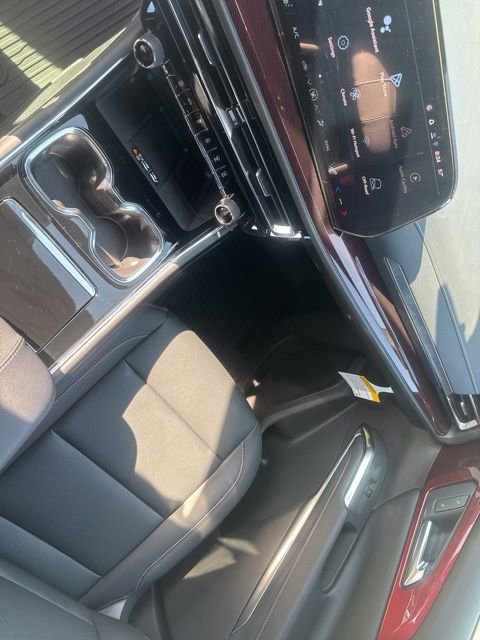 New 2026 Chevrolet Traverse Z71 w/ LPO, Floor Liner Package AWD/4WD image 12