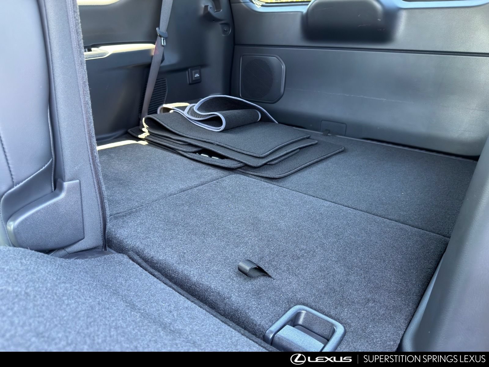Certified 2025 Lexus GX 550 w/ Cold Area Package AWD/4WD image 27