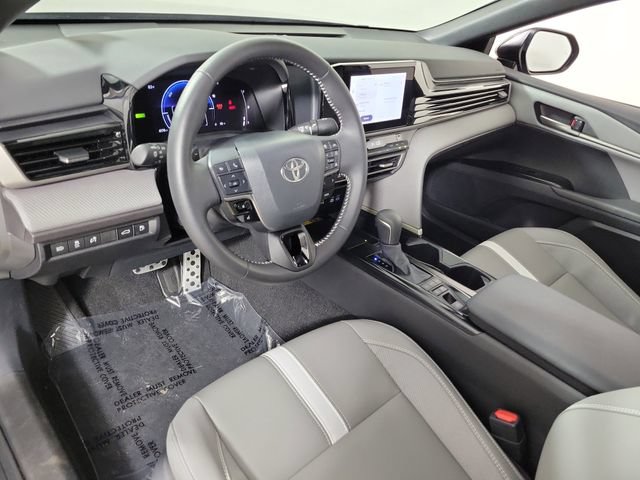 Used 2026 Toyota Camry Hybrid FWD image 18