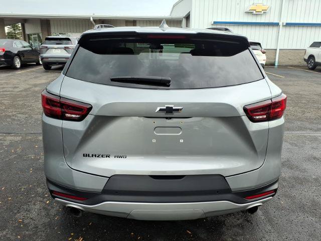 Used 2024 Chevrolet Blazer LT w/ LPO, Black Sport Package AWD/4WD image 6